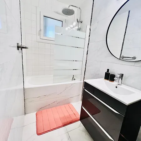 Apartment Noza 65m2, Rdc, Parking Gratuit, Nantes Agglo Reze